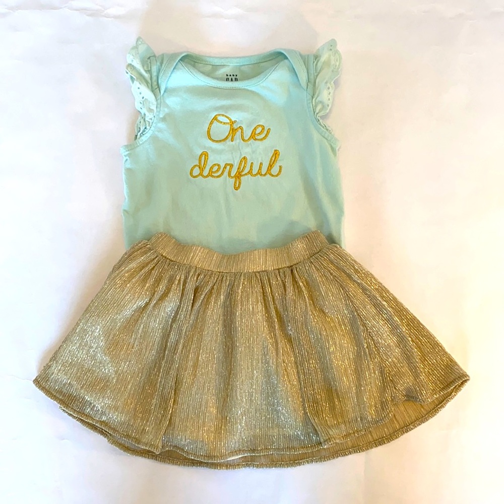 Gap Custom embroidered “one derful” 2 piece set